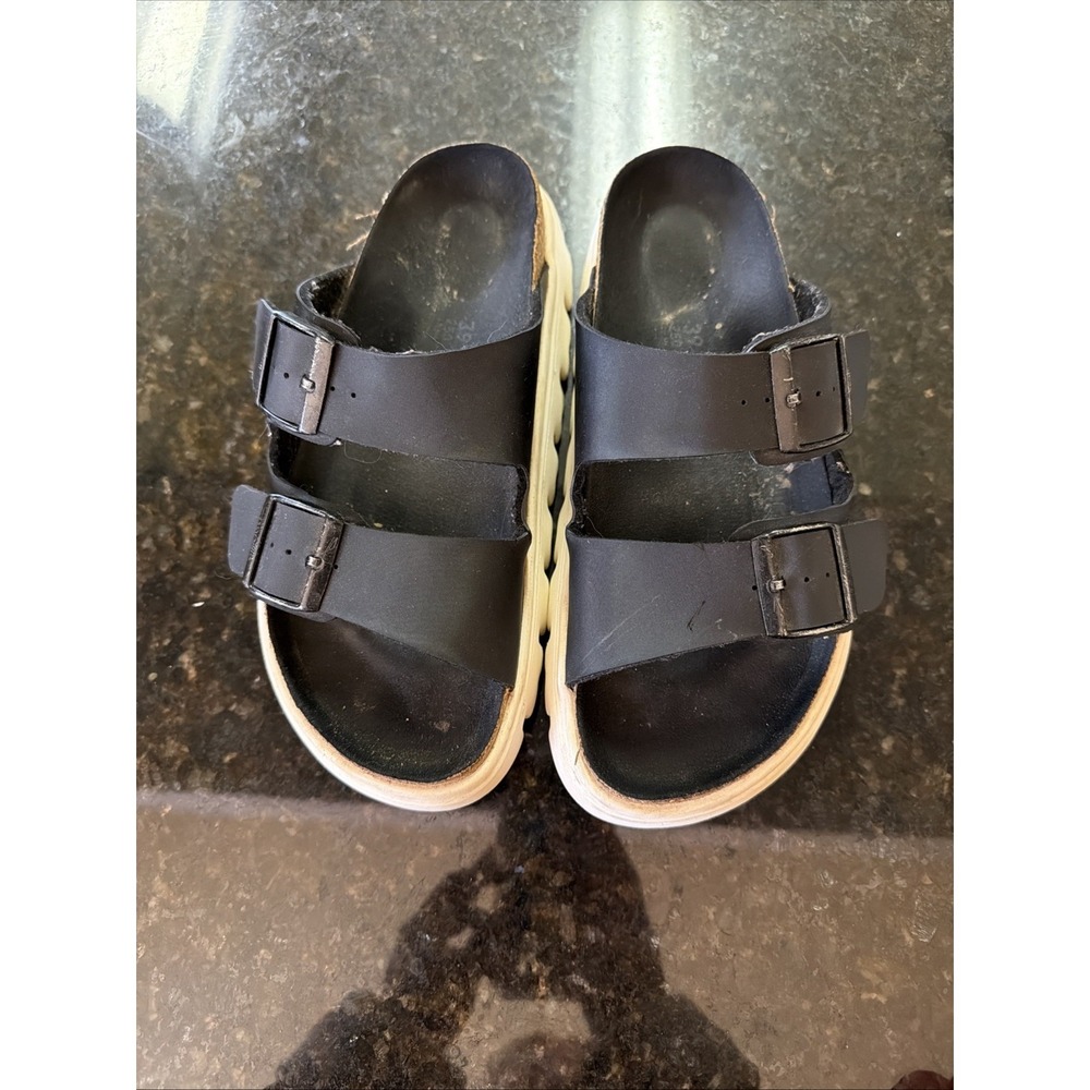birkenstock papillio Sz 38 7-7.5 Black White Platform Sandals Arizona Leather